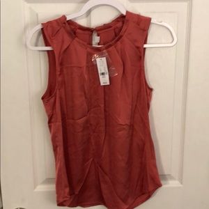 Pleated neck tank top